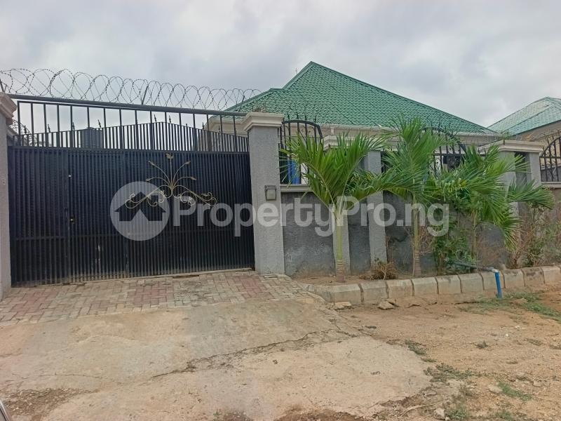 3 bedroom House for sale Lugbe District In An Estate Airport Road, Sabon. Abuja Nigeria Lugbe Abuja