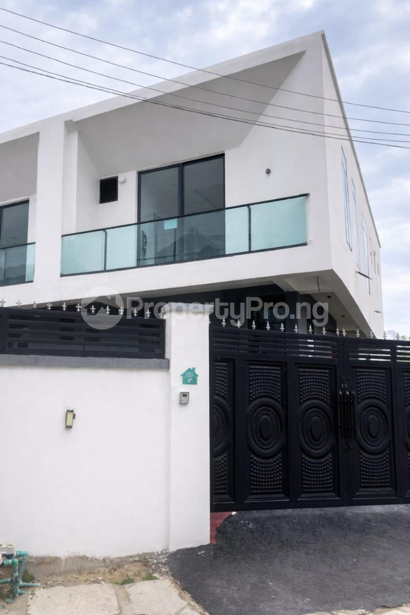 3 bedroom House for rent High Security , One Of Chevron Finest Eatate Chevron Lekki Lagos
