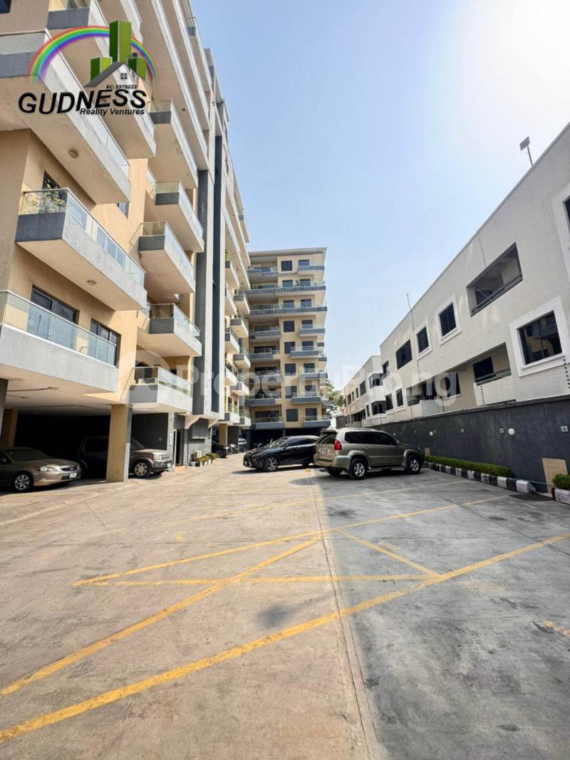 4 bedroom Flat / Apartment for rent ONIRU Victoria Island Lagos