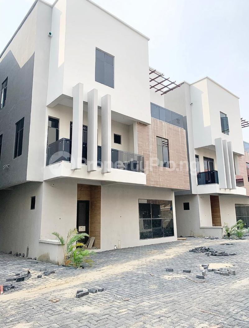 4 bedroom House for sale Palace Road,estate ONIRU Victoria Island Lagos