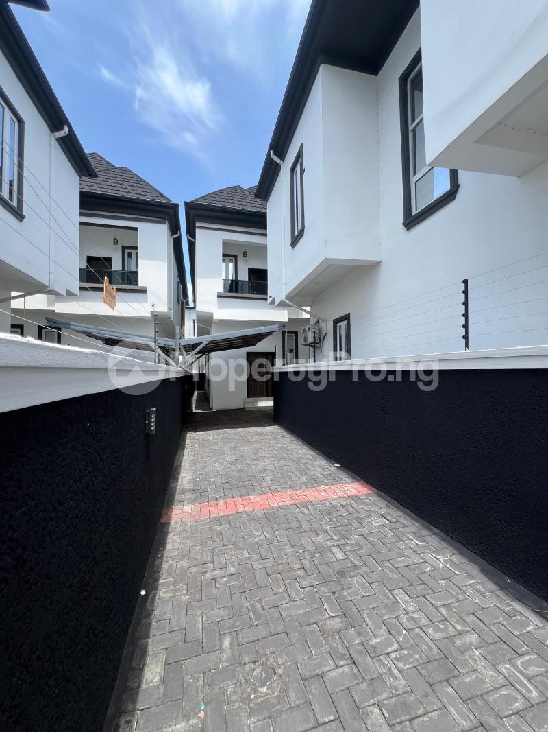 4 bedroom House for sale Ikota Lekki Lagos