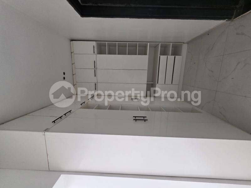 4 bedroom House for sale Guzape Abuja