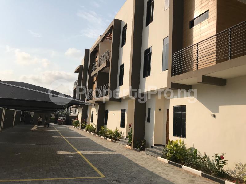 4 bedroom House for sale Off Palace Road ONIRU Victoria Island Lagos