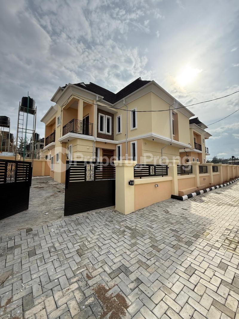 4 bedroom House for sale Carlton Gate Estate, Beside Kolapo Ishola Gra Akobo Ibadan Oyo