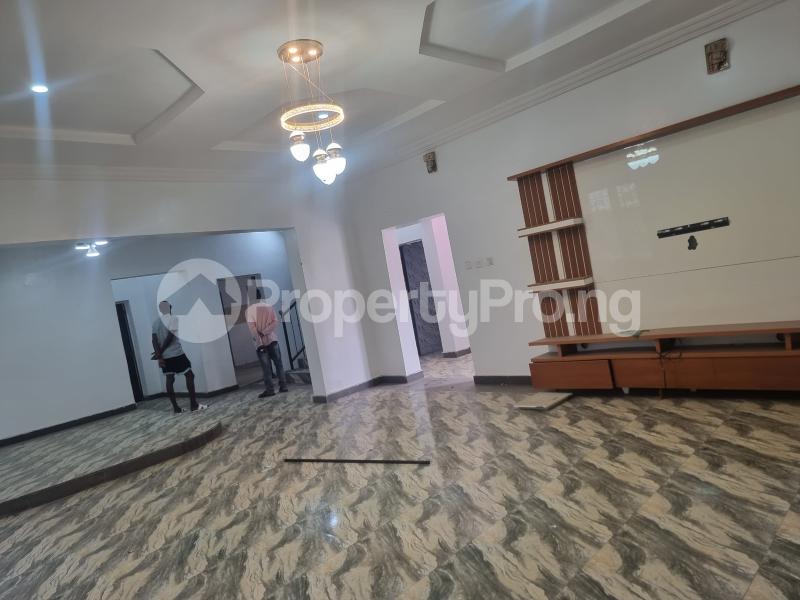 4 bedroom House for rent Along Von Garden Estate Road Lugbe Abuja