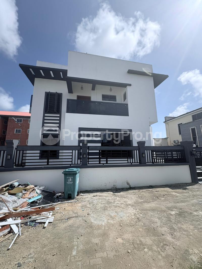 4 bedroom House for sale Monastery road Sangotedo Lagos