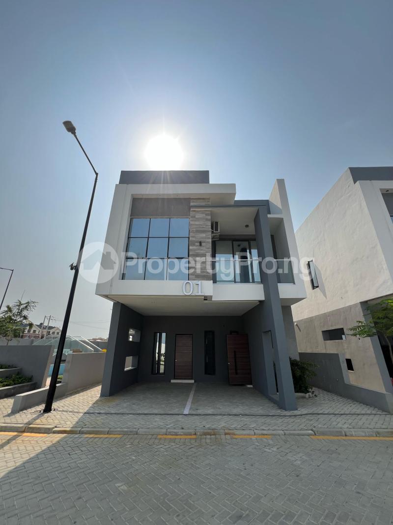 4 bedroom House for sale Ogombo Ajah Lagos