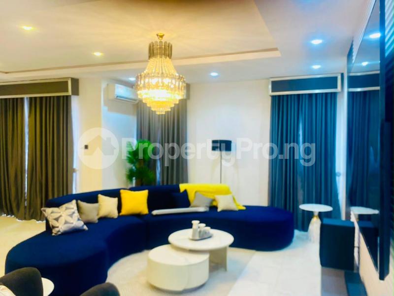 4 bedroom House for shortlet 8b Bola Adewunmi Street, Obanikoro Estate,lagos,nigeria Obanikoro Shomolu Lagos