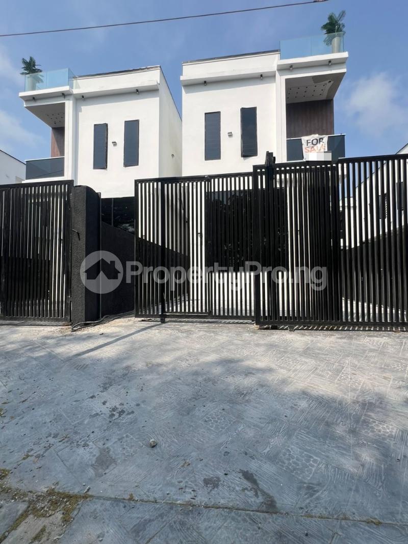 4 bedroom House for sale New Road Lekki Lagos