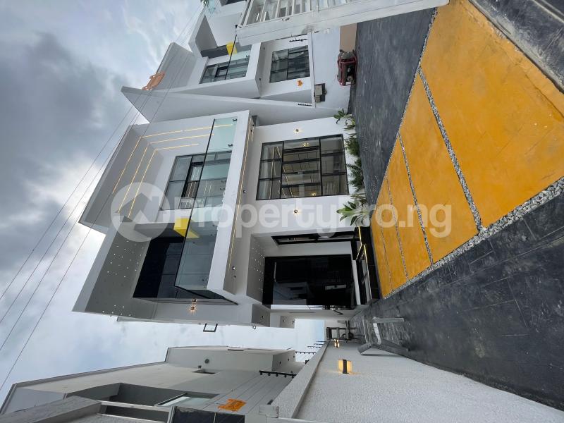 4 bedroom House for sale Ado Road Ajah Lagos