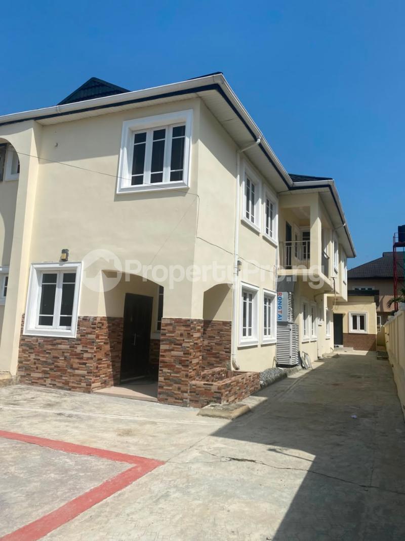 4 bedroom House for rent Monastery road Sangotedo Lagos