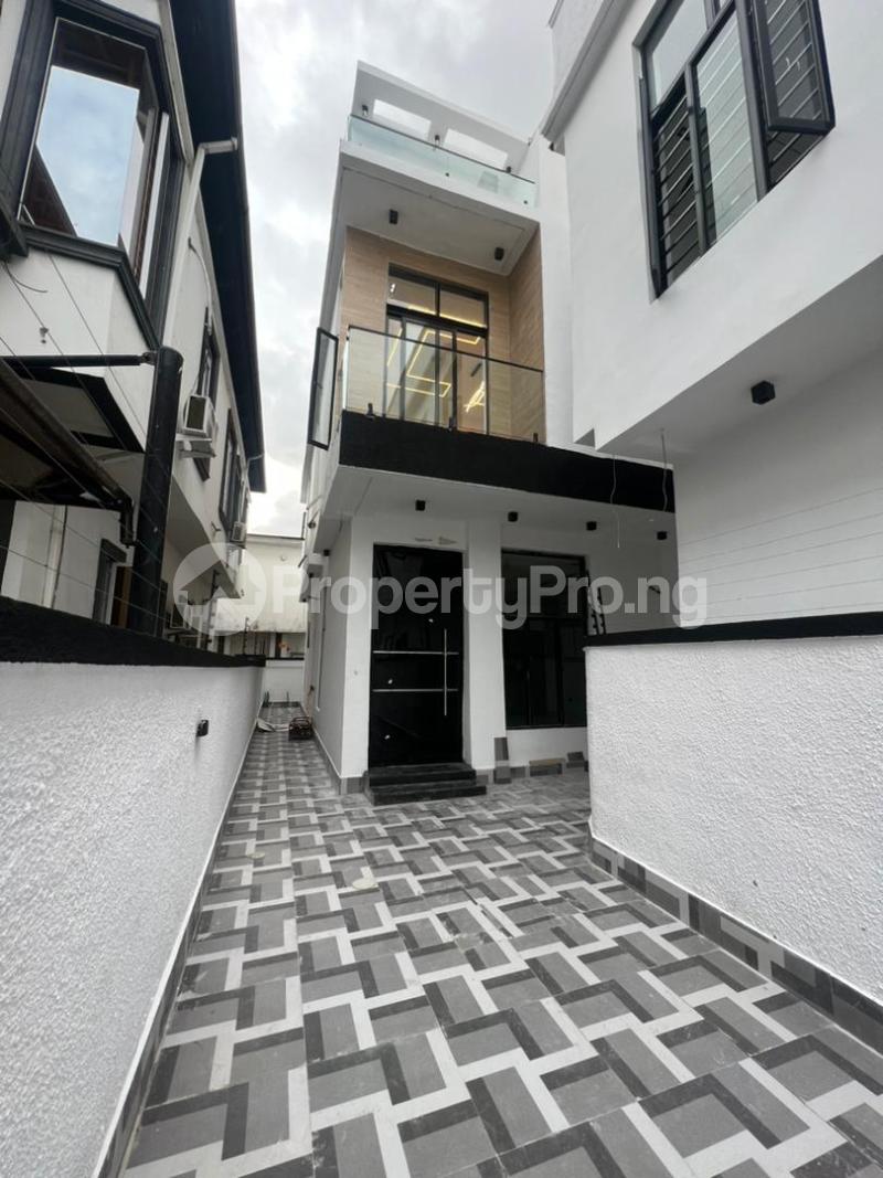4 bedroom House for shortlet 2nd Toll Gate Lekki Phase 2 Lekki Lagos