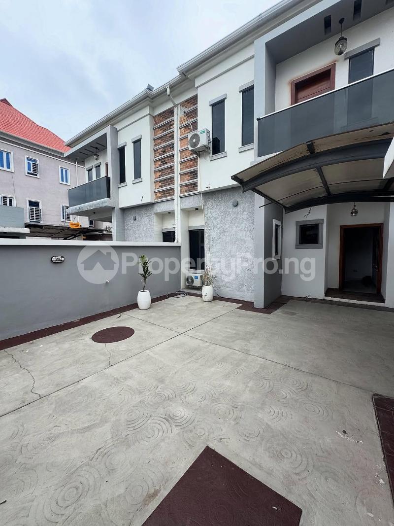 4 bedroom House for sale orchid Lekki Lagos