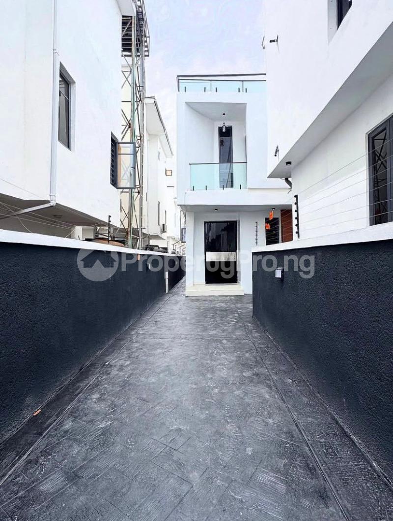 4 bedroom House for sale Ikota Lekki Lagos