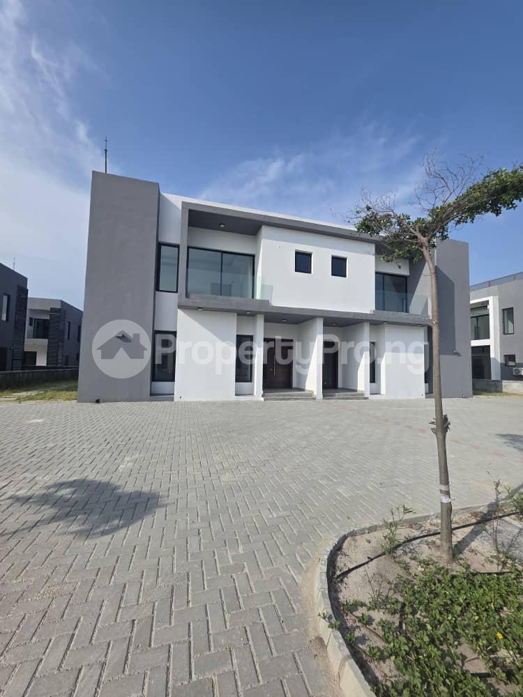 4 bedroom House for sale Maiyegun Beach Estate Jakande Lekki Lagos