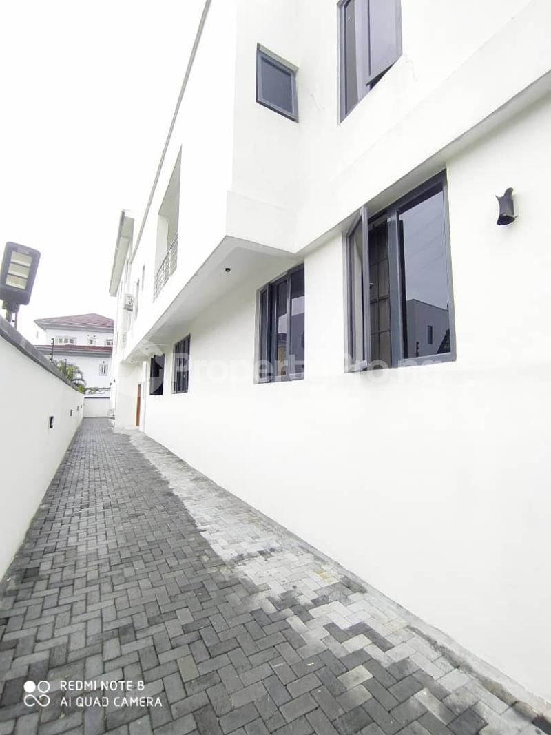 4 bedroom House for sale W Banana Island Ikoyi Lagos