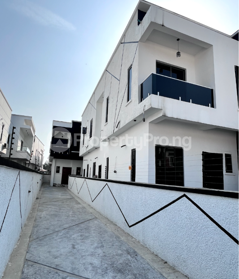 4 bedroom House for sale Ikota Lekki Lagos
