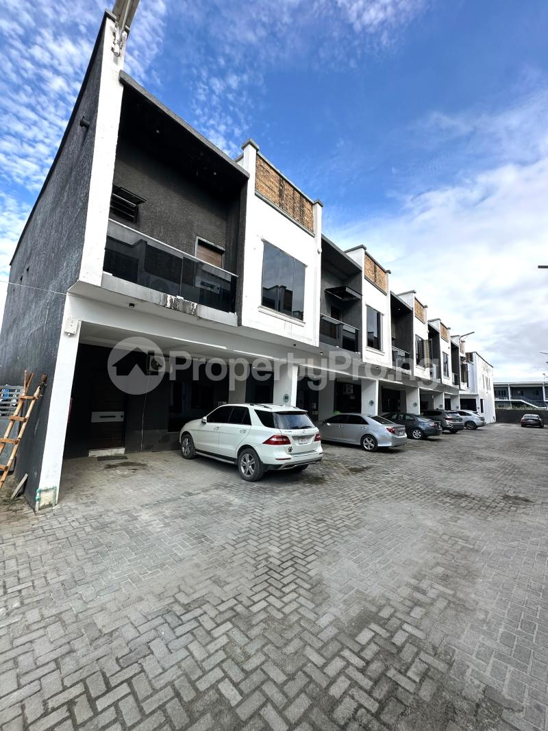 4 bedroom House for sale Ikota Lekki Lagos