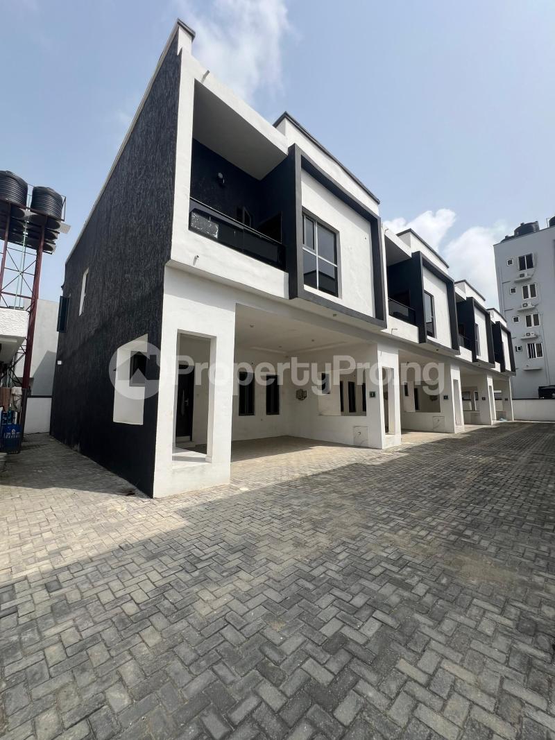 4 bedroom House for sale New Road Lekki Lagos