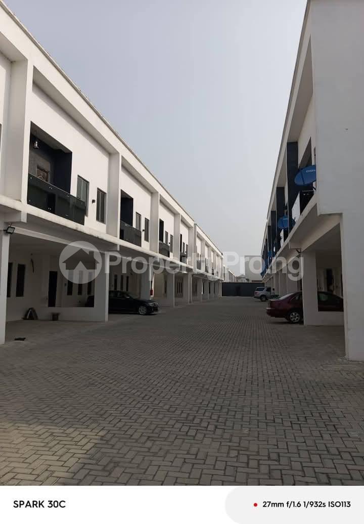 4 bedroom House for sale Empire Terrace Estate, Eti Osa Lekki Lagos