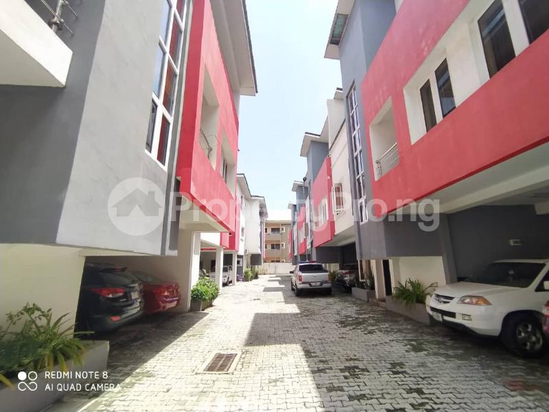 4 bedroom House for sale Z Ikate Lekki Lagos