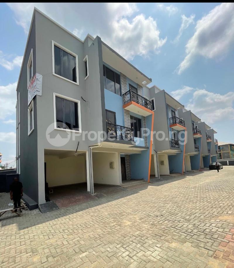 4 bedroom House for sale Alagomeji Yaba Lagos