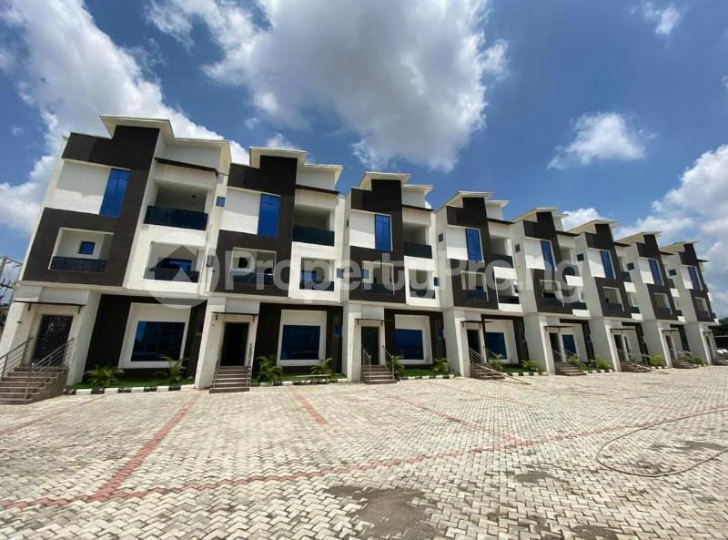 5 bedroom House for sale Gilmore, Fully Tarred Jahi Abuja