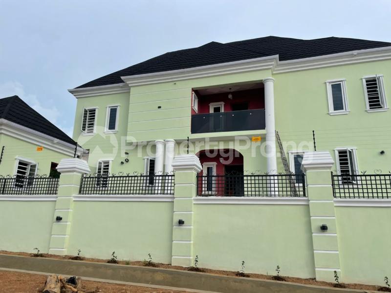 4 bedroom House for sale Adeoyo ( High Court Estate) Ring Rd Ibadan Oyo