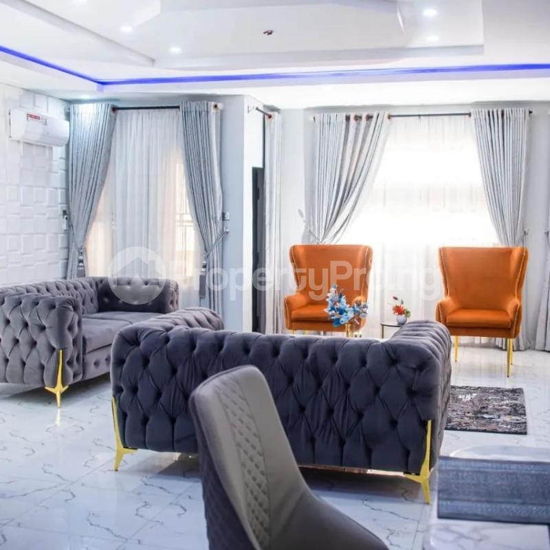 4 bedroom House for shortlet Millenuim/UPS Gbagada Lagos