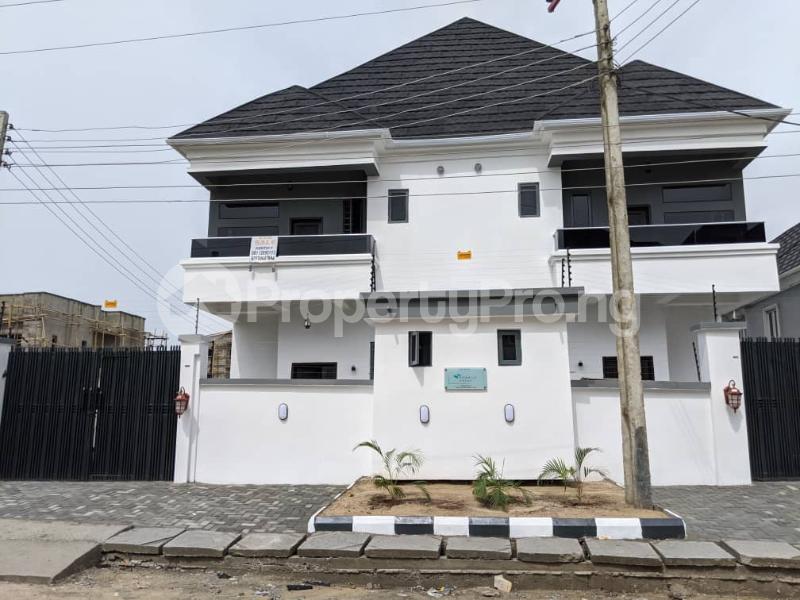 4 bedroom House for sale Orchid Road Lekki Lagos