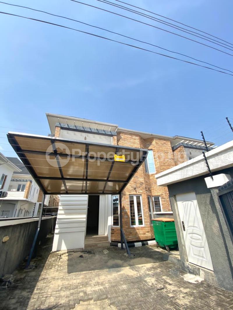 4 bedroom House for sale ... chevron Lekki Lagos