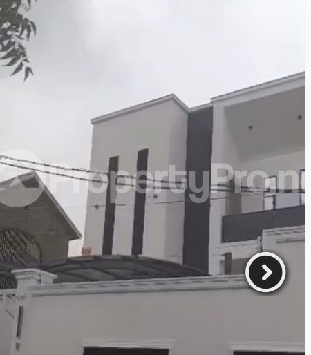 House for sale  Omole phase 1 Ojodu Lagos
