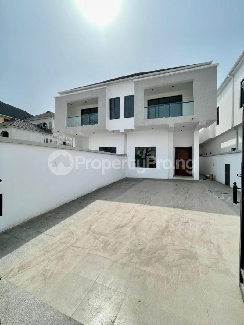 4 bedroom House for sale Ologolo Lekki Lagos
