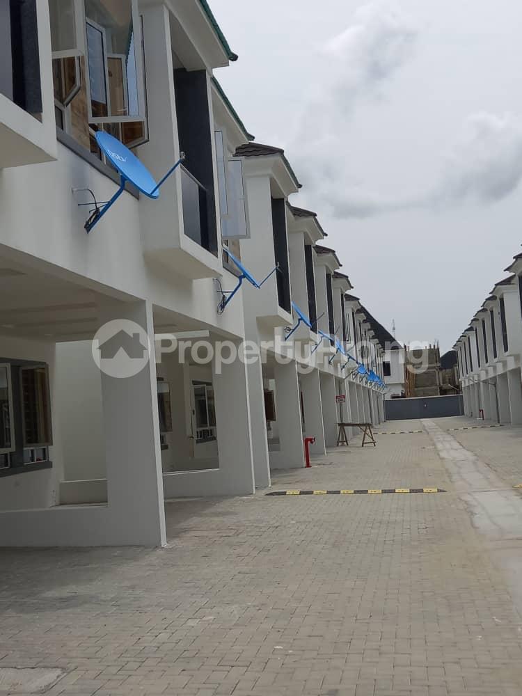 4 bedroom House for sale Orchid Hotel Road Lekki Lagos