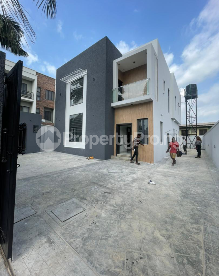 4 bedroom House for sale Adeniyi Jones Ikeja Lagos