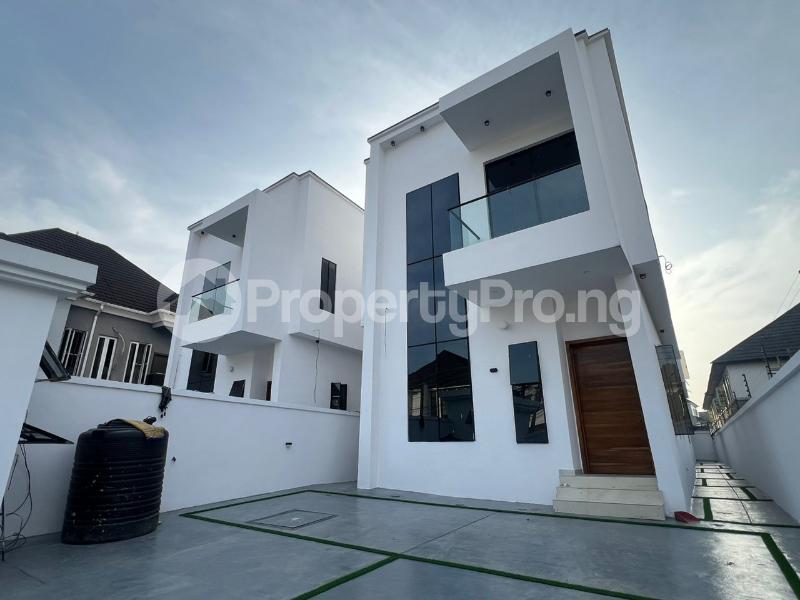 5 bedroom House for sale Off Chief Bamidele Eletu Avenue, Osapa london Lekki Lagos