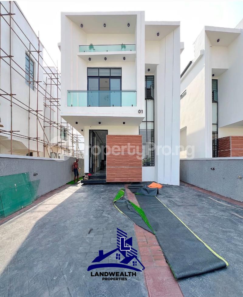 5 bedroom House for sale Secure Estate At Chevron Lekki Lagos