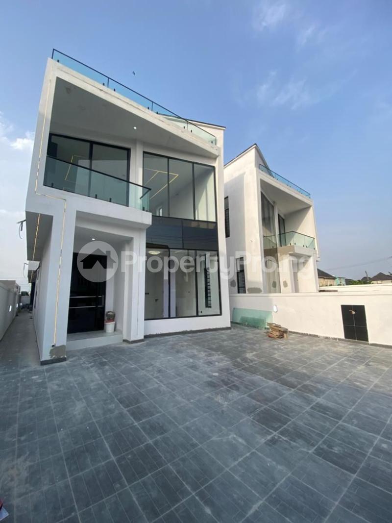 5 bedroom House for sale 2nd Toll Gate Lekki Lagos