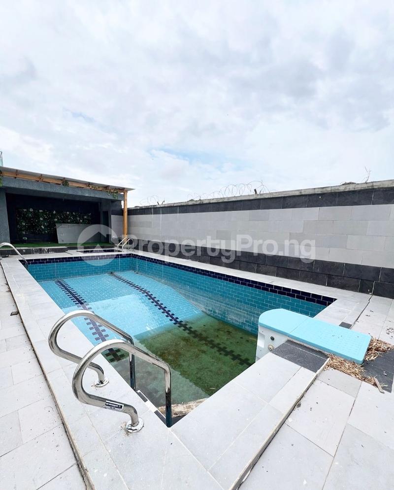 5 bedroom House for sale Pinnock Beach Estate Osapa london Lekki Lagos