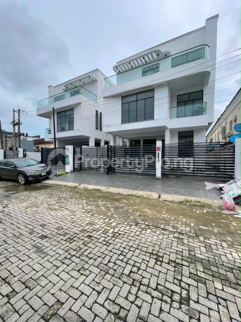 5 bedroom House for sale Chevron Lekki Lagos