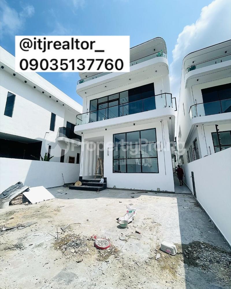 5 bedroom House for sale 2nd Toll Gate, Lekki Lagos