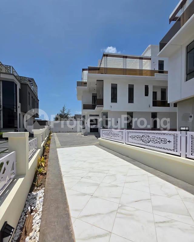 5 bedroom House for sale Osapa london Lekki Lagos
