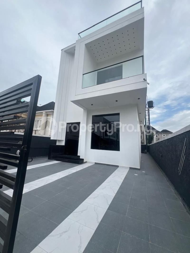 5 bedroom House for sale Thomas Estate Ajah Lagos