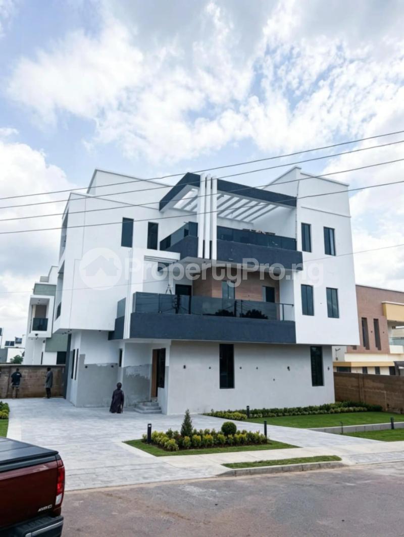 5 bedroom House for sale Carlton Gate Estate Akobo Ibadan Oyo