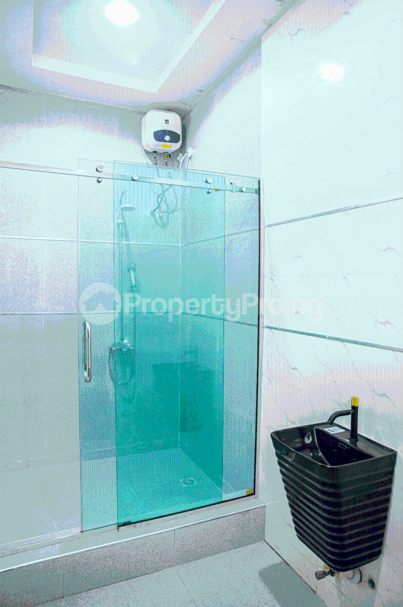 5 bedroom House for sale Redeem Street, Off Okpanam Rd Oshimili North Delta