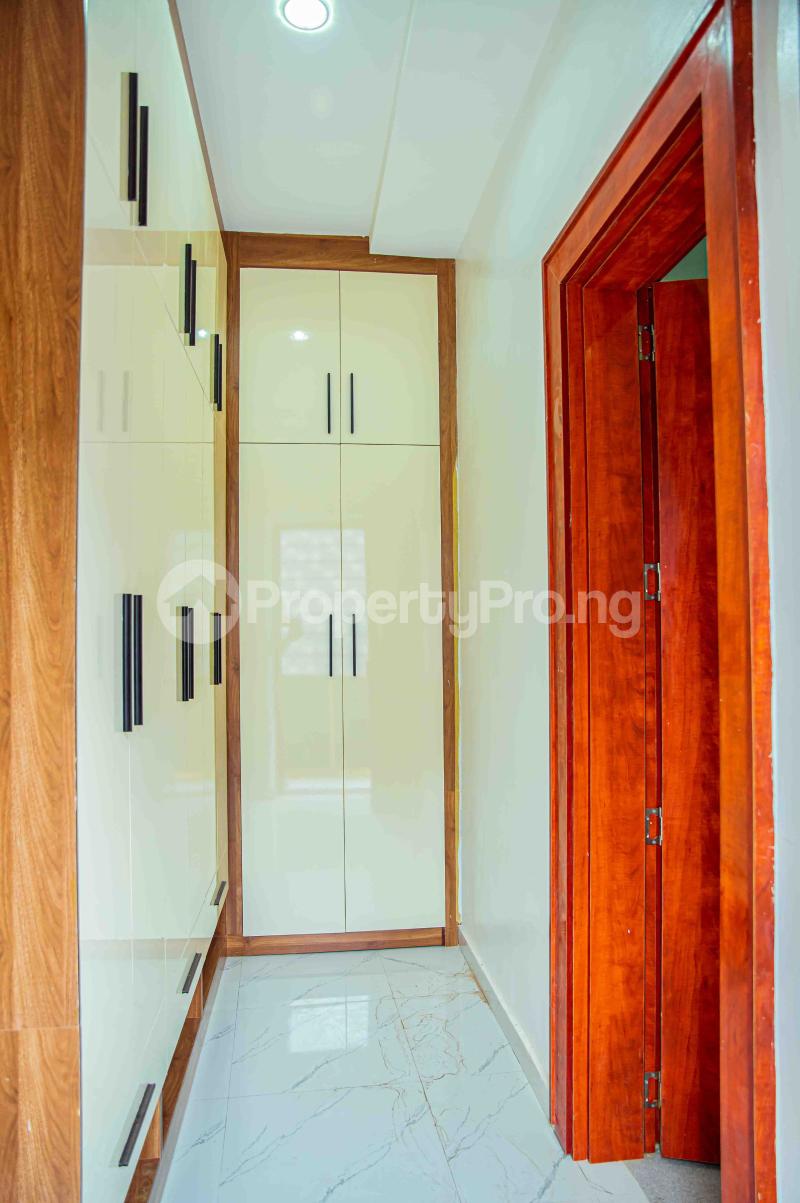 5 bedroom House for sale Redeem Street, Off Okpanam Rd Oshimili North Delta