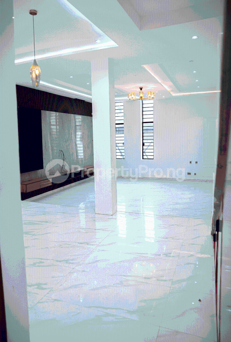 5 bedroom House for sale Redeem Street, Off Okpanam Rd Oshimili North Delta