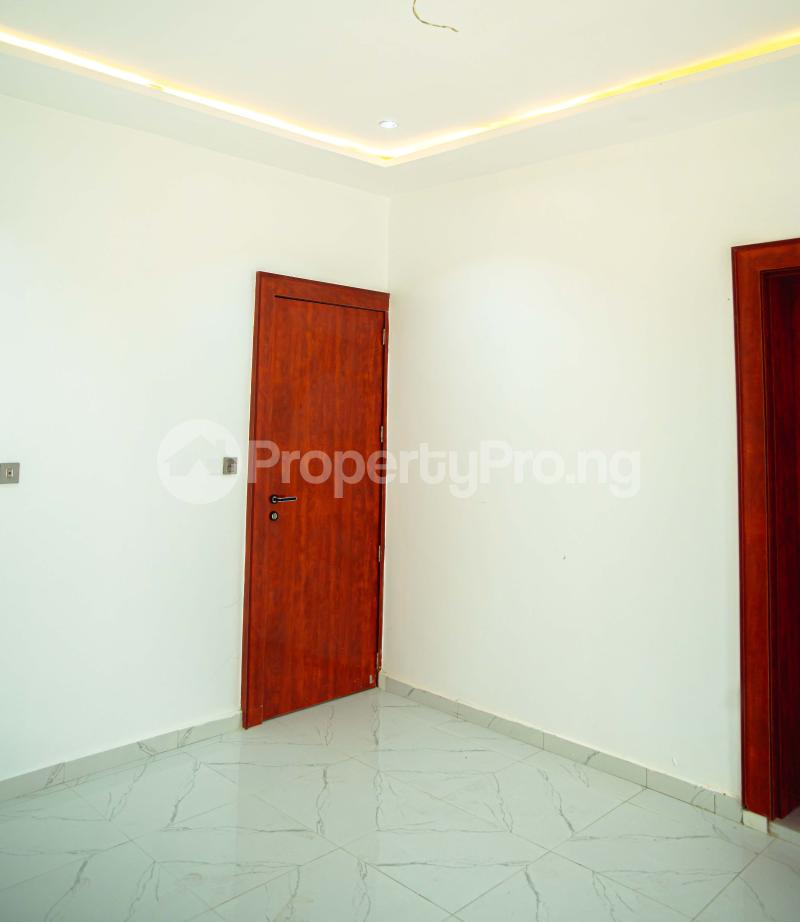 5 bedroom House for sale Redeem Street, Off Okpanam Rd Oshimili North Delta