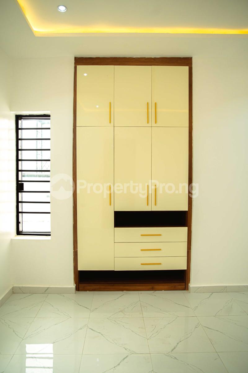 5 bedroom House for sale Redeem Street, Off Okpanam Rd Oshimili North Delta