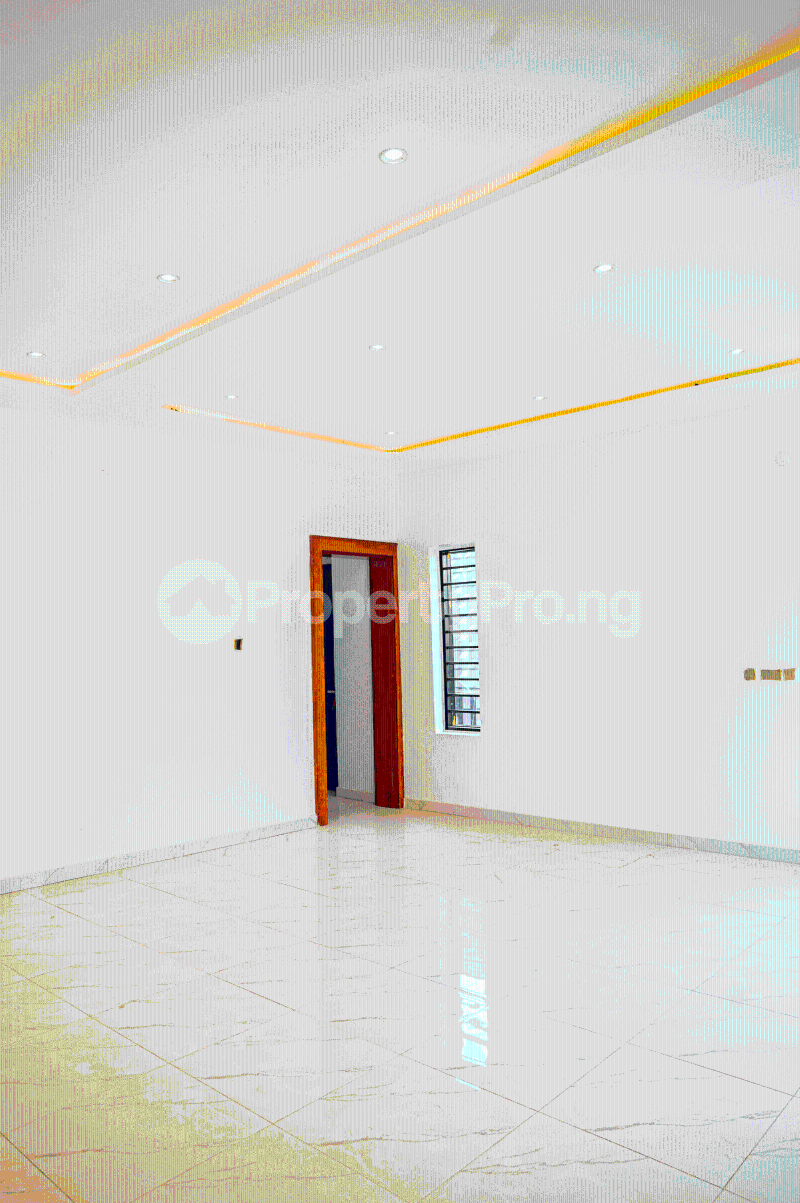 5 bedroom House for sale Redeem Street, Off Okpanam Rd Oshimili North Delta